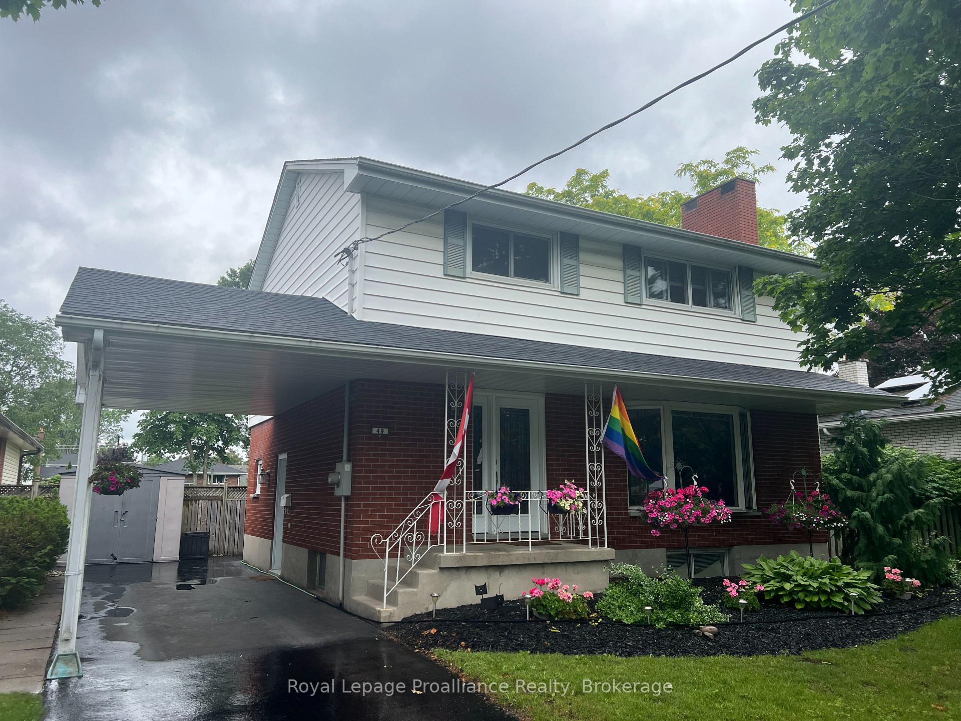 49 Plaza Square, Belleville, ON K8N 4J2