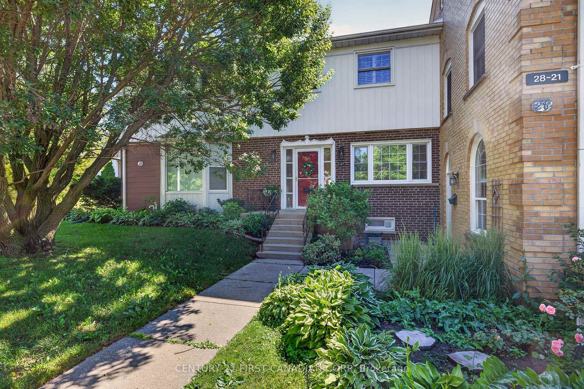 1220 Royal York Road 27, London North, ON N6H 3Z9