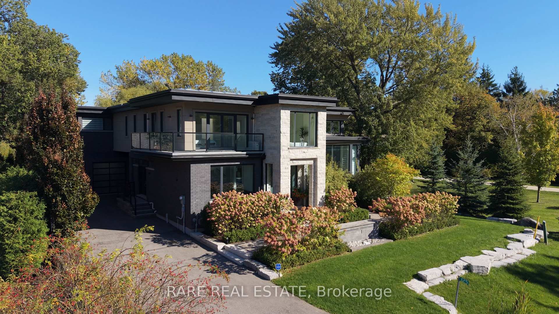 125 Craigmore Crescent, Blue Mountains, ON L9Y 0N6