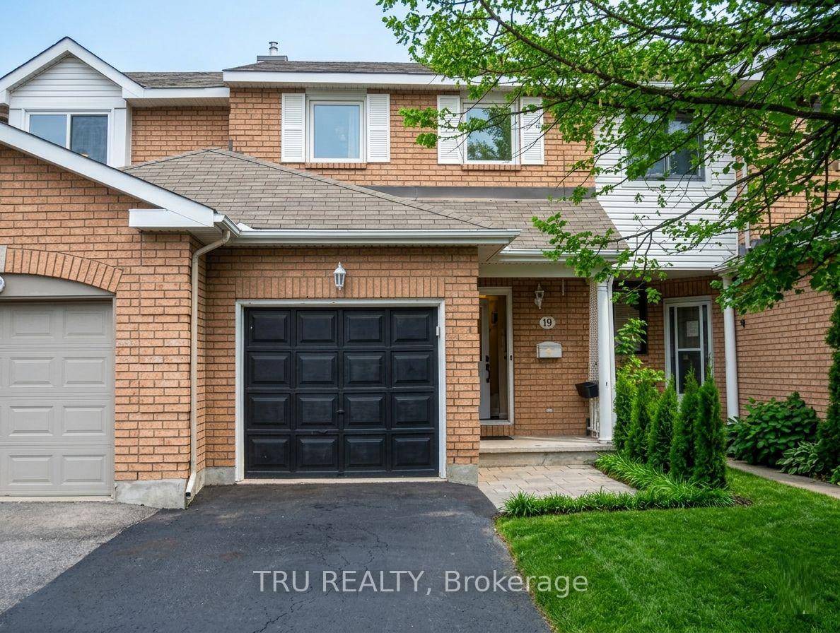 19 MOUNTSHANNON Drive, Barrhaven, ON K2J 4B8