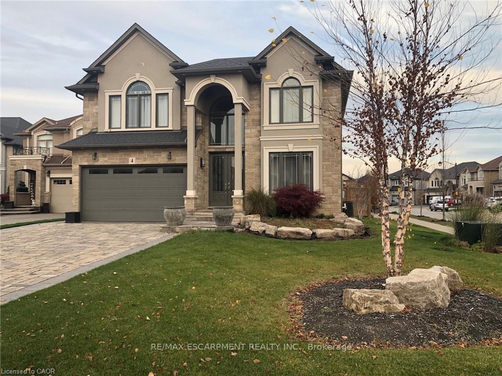 4 Raphael Court, Hamilton, ON L9B 0C7