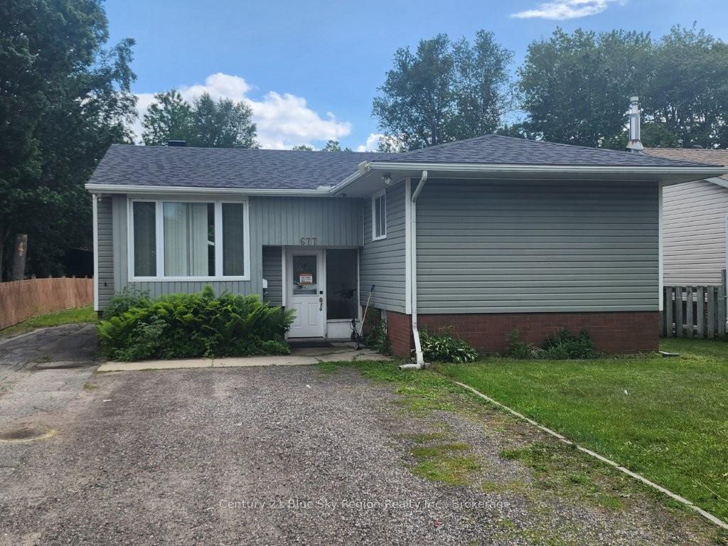 677 Tackaberry Drive, North Bay, ON P1B 8R1