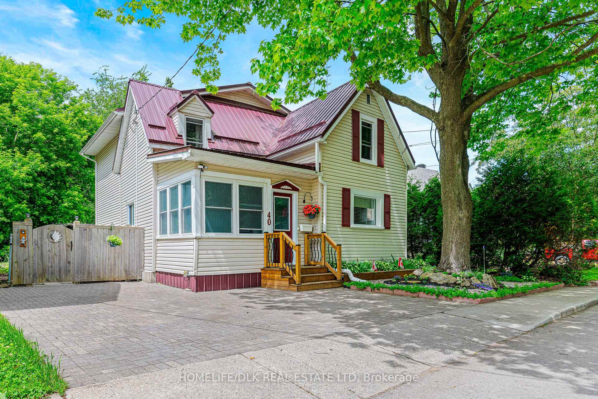 40 Hartley Street, Brockville, ON K6V 3N5