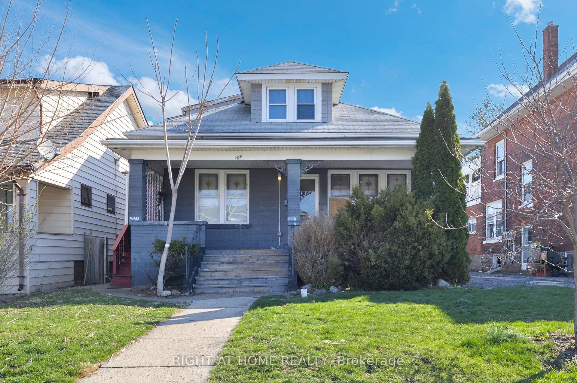 530-532 Campbell Avenue, Windsor, ON N9B 2H4