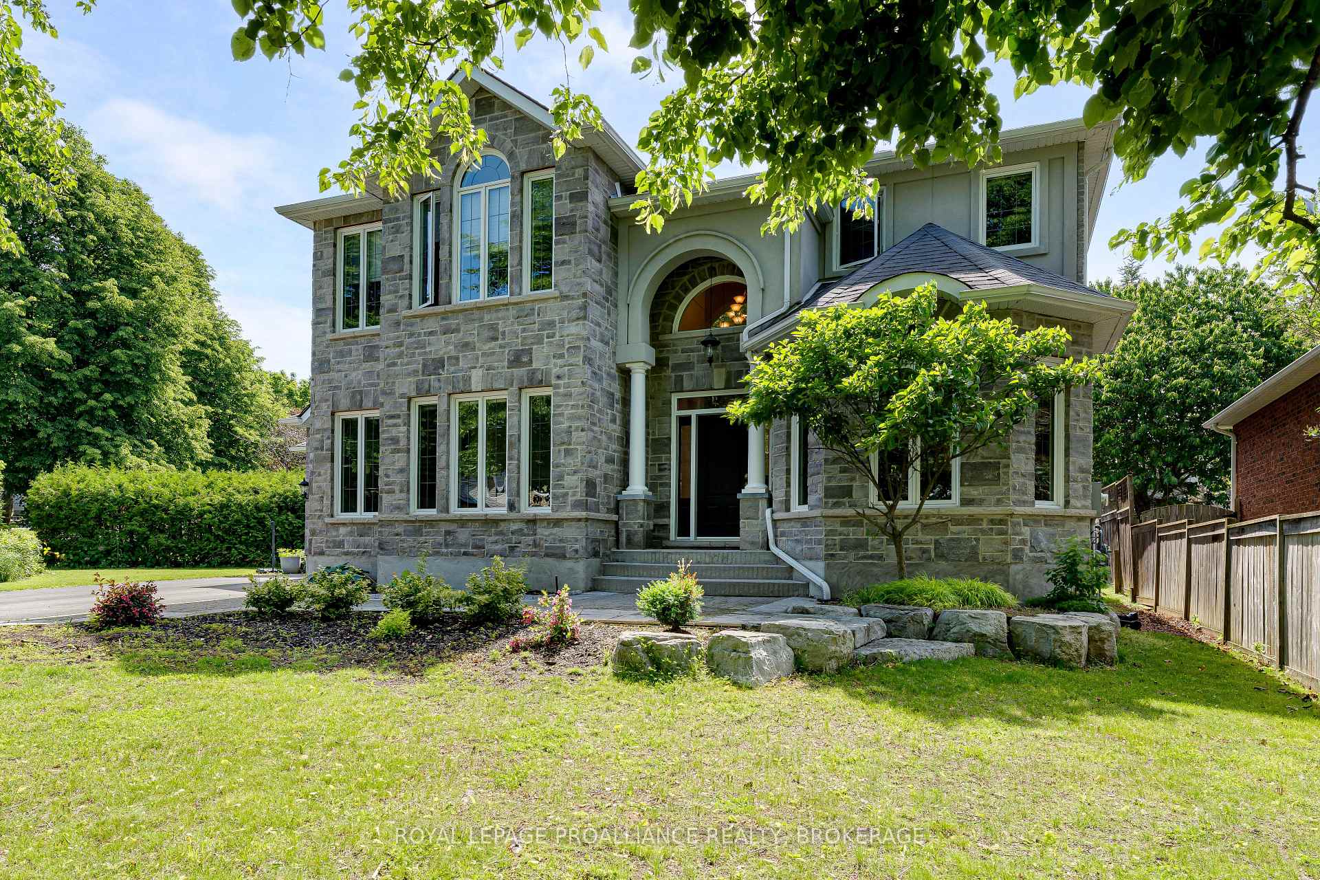 81 Kenwoods Circle, Kingston, ON K7K 6Y2