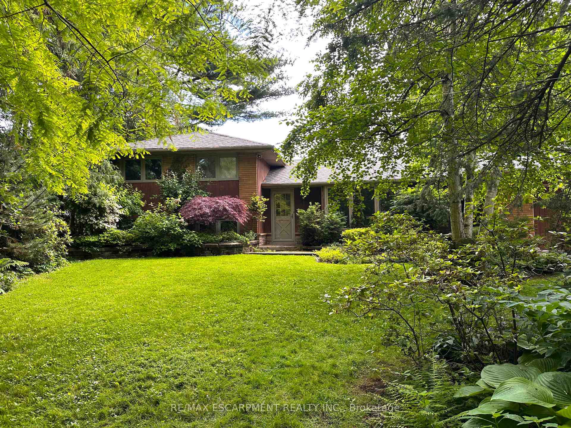467 Kitty Murray Lane, Hamilton, ON L9G 3K9