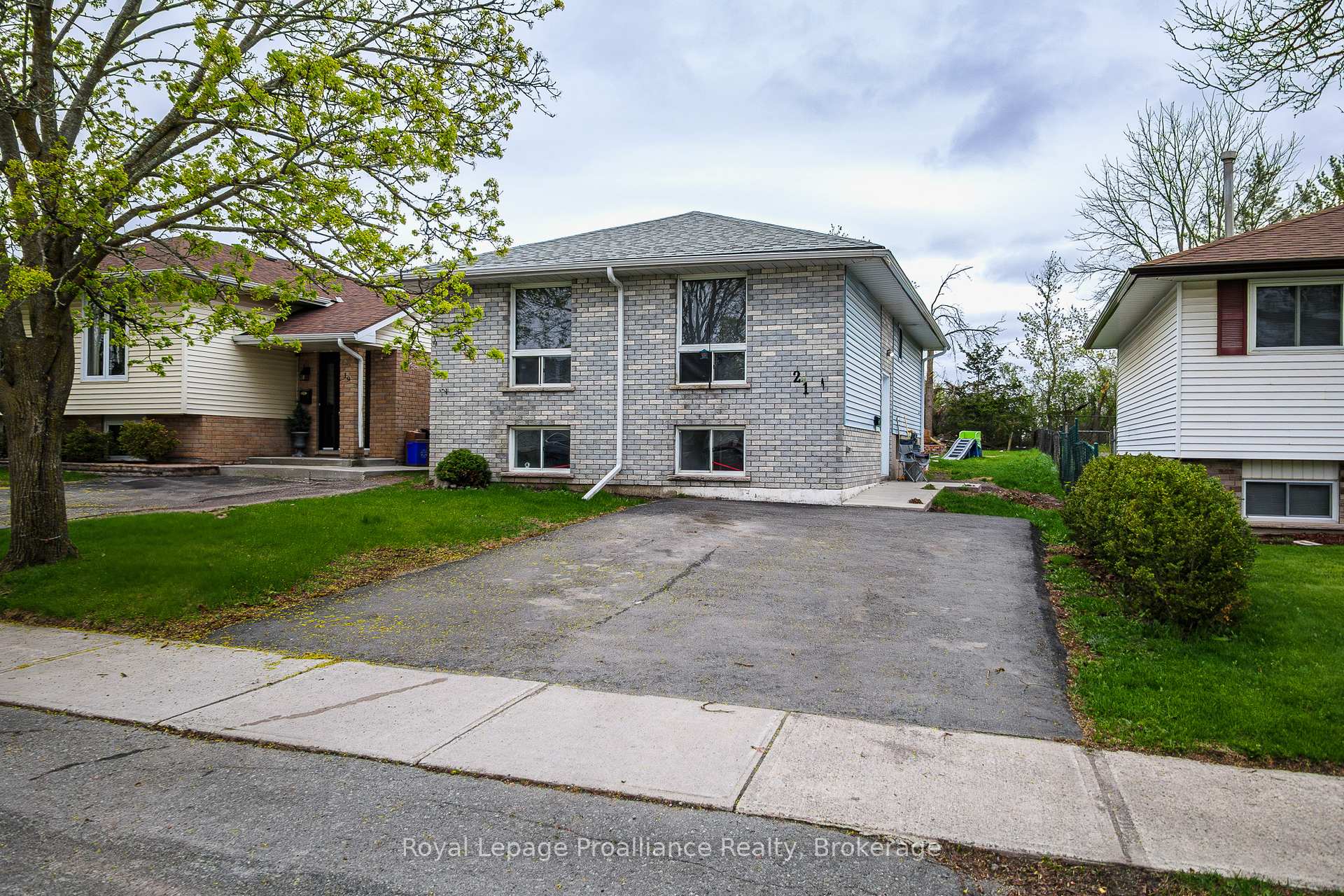 21 Pepper Avenue, Belleville, ON K8P 4R2