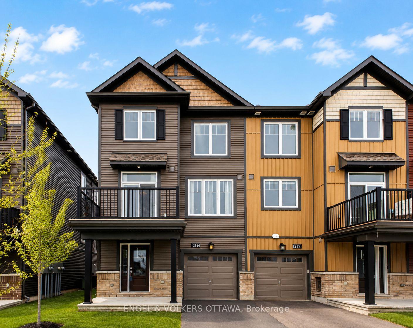 219 Liebe Terrace, Barrhaven, ON K2J 6R9