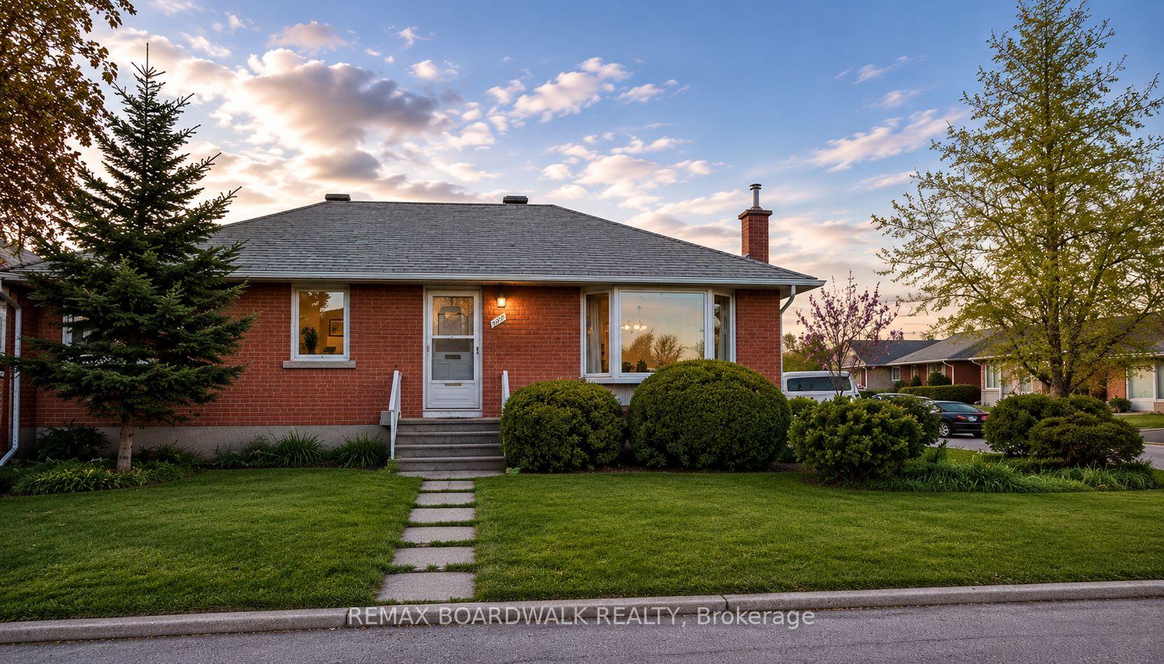 625 CLARKE Avenue, Overbrook - Castleheights and Area, ON K1K 0Y6