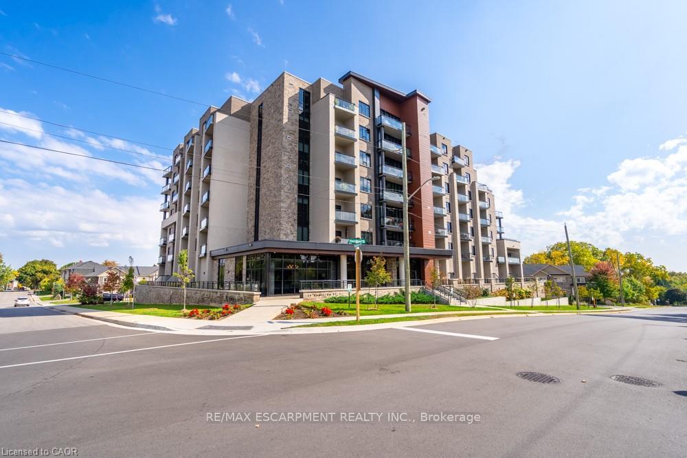 30 Hamilton Street S 213, Hamilton, ON L8B 1V8