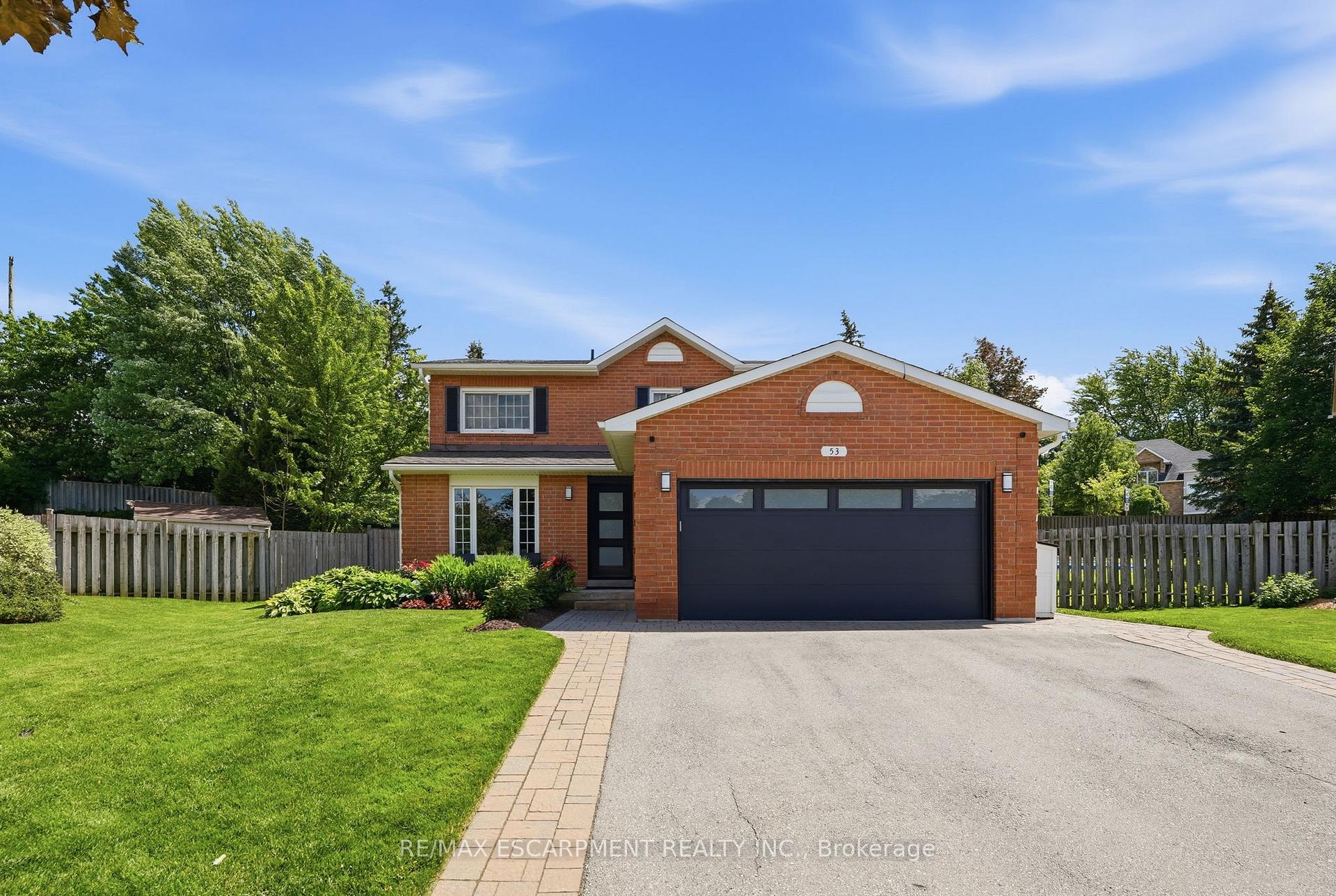 53 Glaceport Avenue, Hamilton, ON L9H 7E2