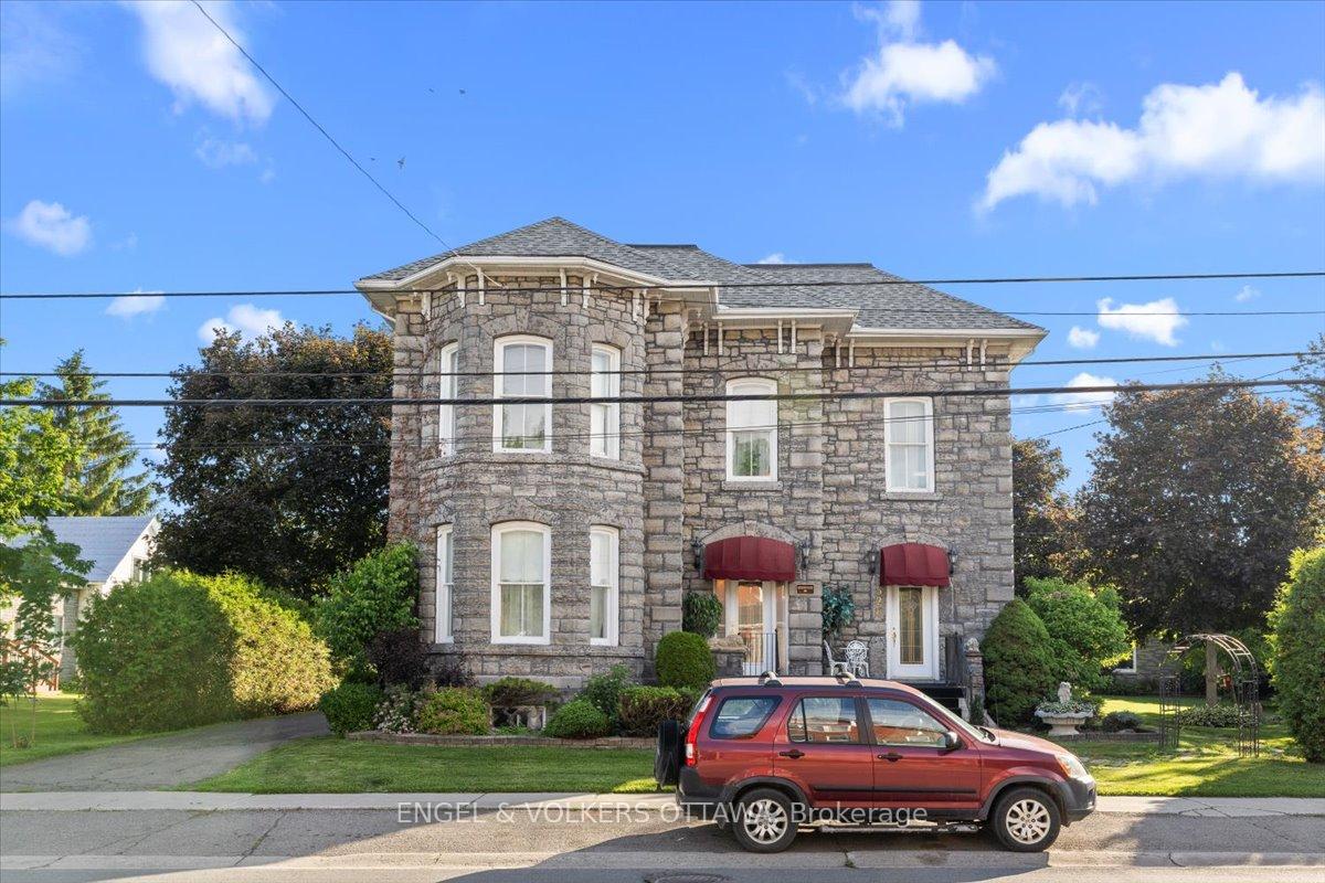 528 St Lawrence Street, North Dundas, ON K0C 2K0