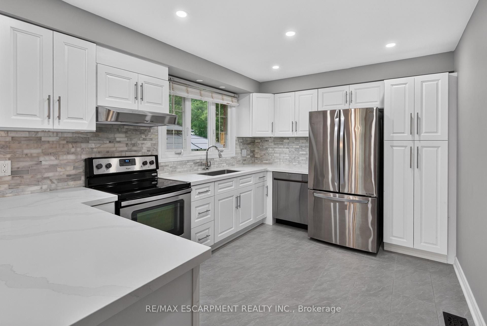 294 Jones Road 1- UPPER, Hamilton, ON L8E 5L8