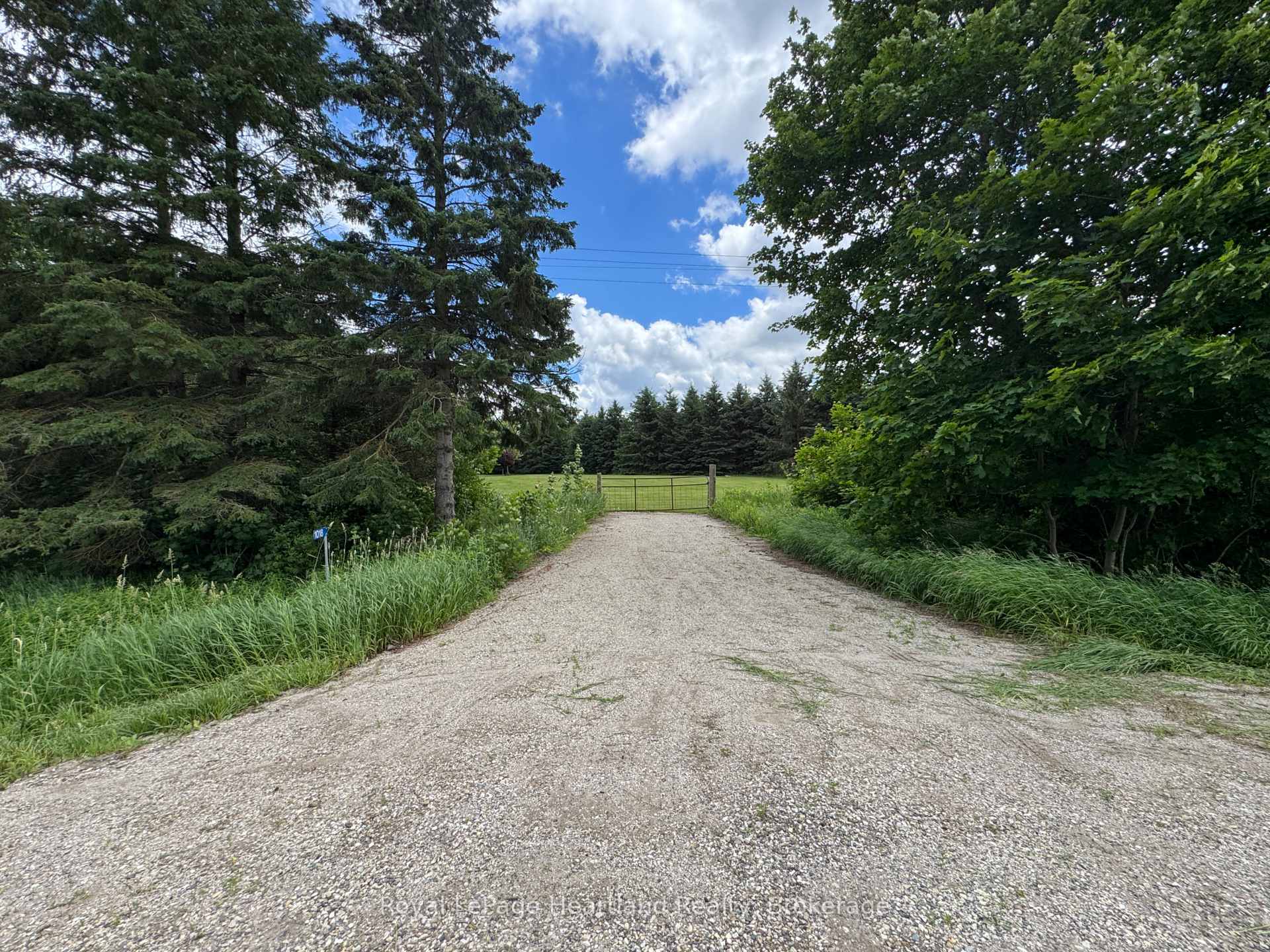 1018 Harriston Road, Howick, ON N0G 2X0