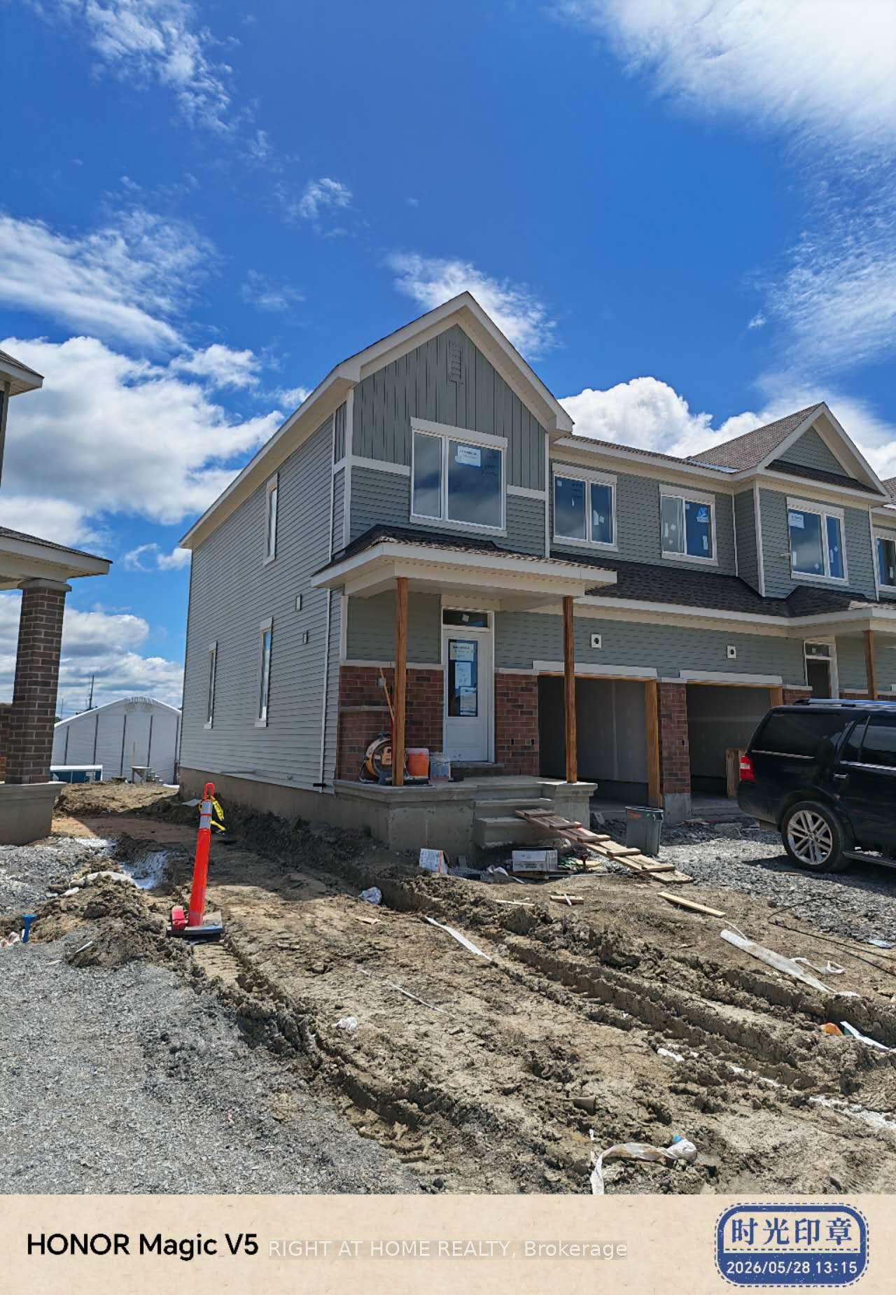 747 Haflinger Row, Stittsville - Munster - Richmond, ON K0A 2Z0