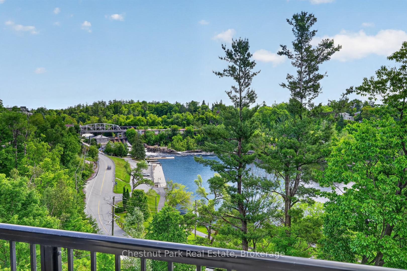 10A Kimberley Avenue 303, Bracebridge, ON P1L 0A4