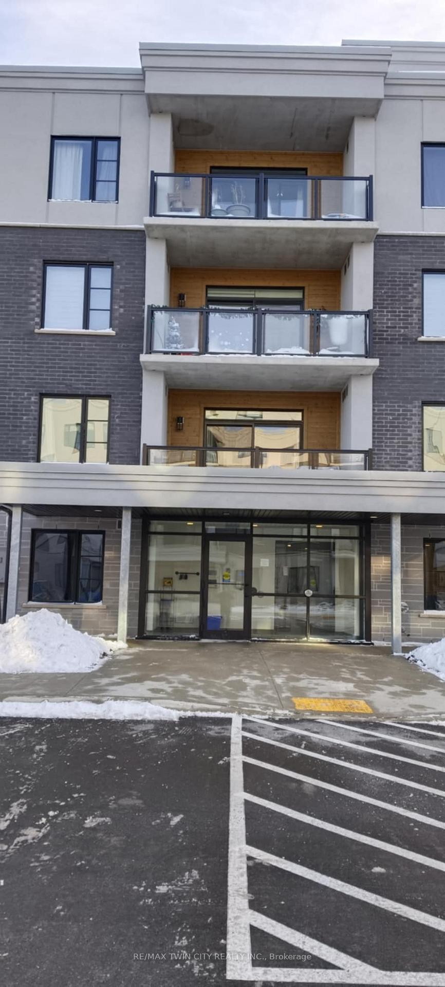 99B FARLEY Road 401, Centre Wellington, ON N1M 0J9