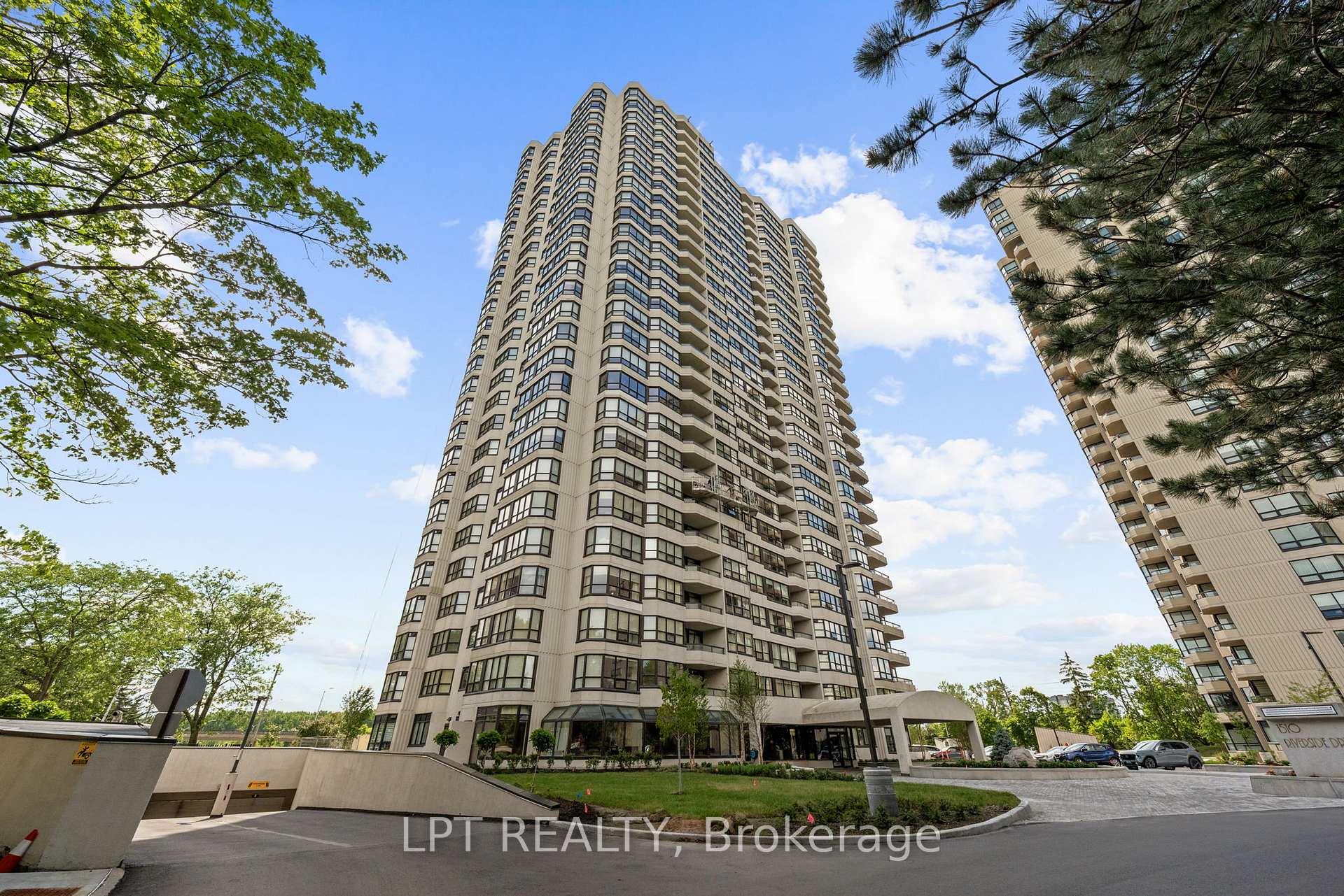 1510 Riverside Drive 1505, Alta Vista and Area, ON K1G 4X5