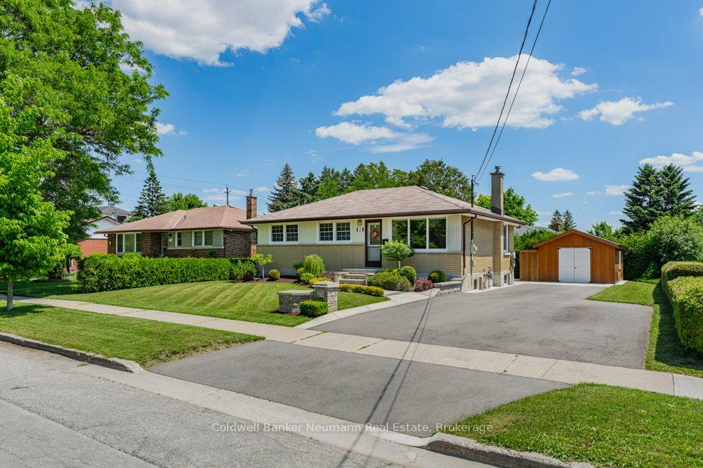 29 Delmar Boulevard, Guelph, ON N1E 2K9