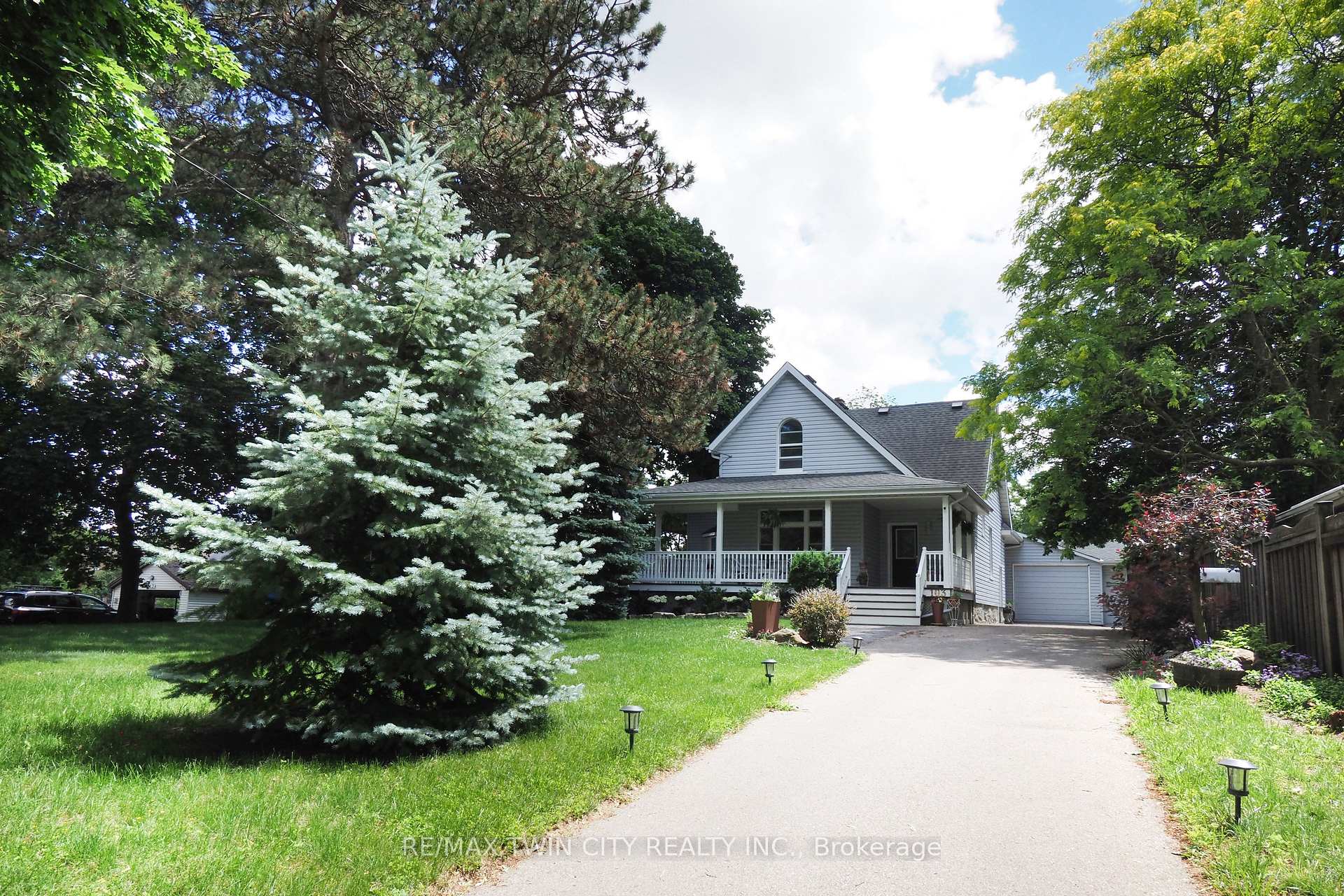 103 Belleview Avenue, Waterloo, ON N2B 1G6