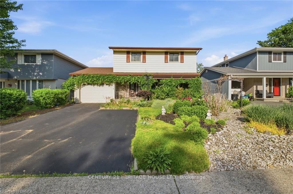 106 Memorial Drive, Brantford, ON N3R 5S3