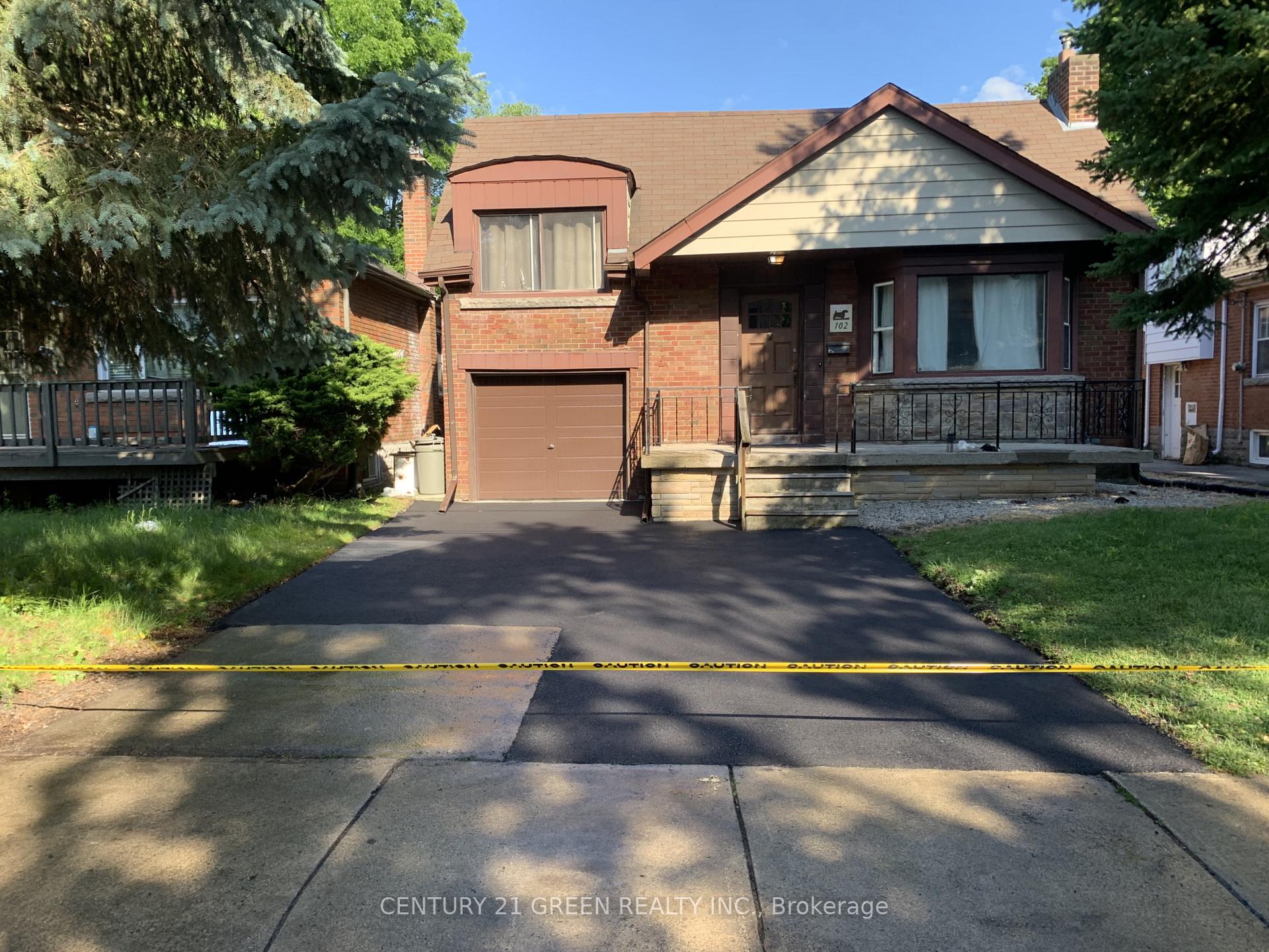 102 Dalewood Avenue, Hamilton, ON L8S 1Z2