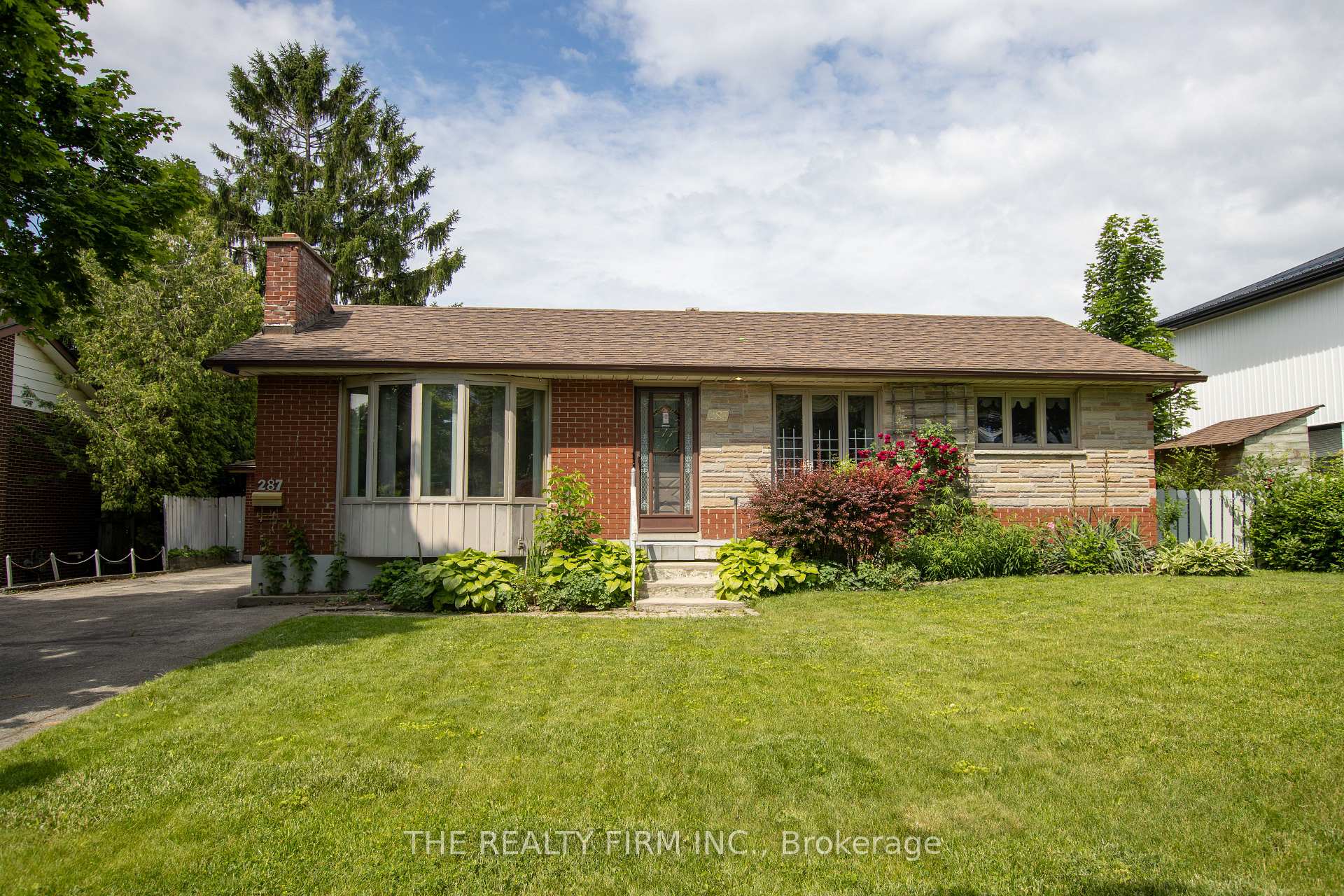 287 Panorama Crescent, London South, ON N5Z 3H2