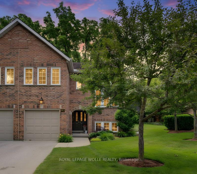 60 Allen Street W 7, Waterloo, ON N2L 6H5