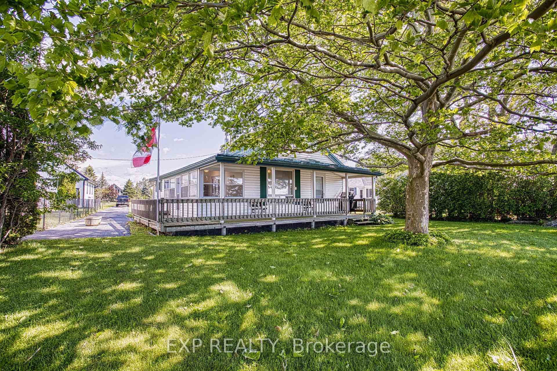15 Horseshoe Bay Road, Haldimand, ON N1A 2W8