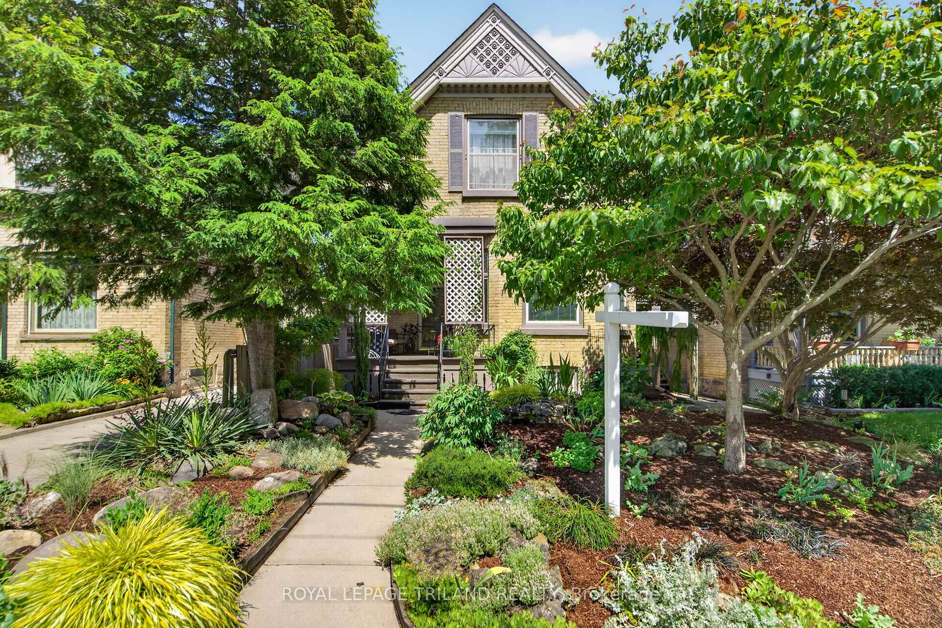 774 Hellmuth Avenue, London East, ON N6A 3T7