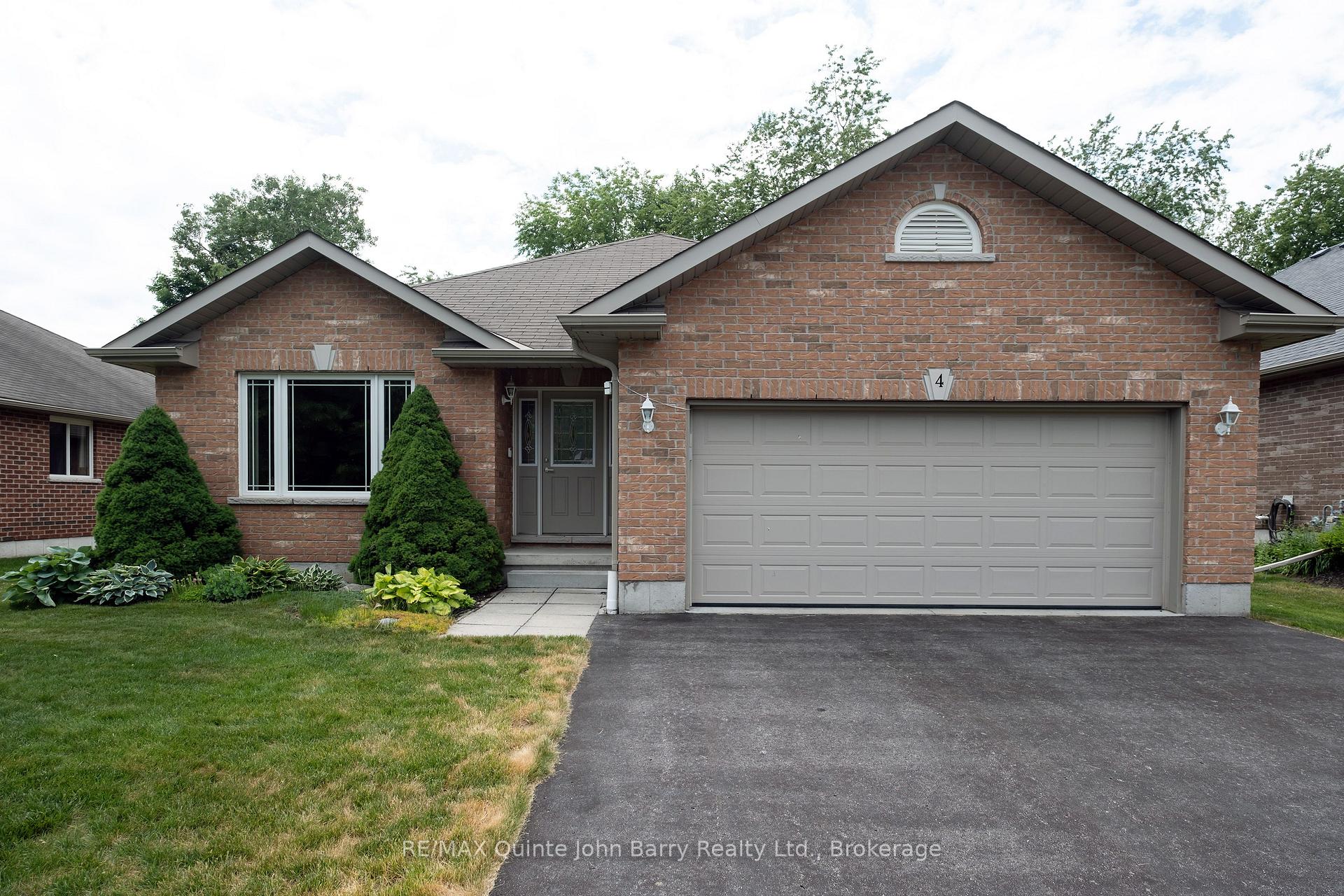 4 Algonquin Avenue, Brighton, ON K0K 1H0