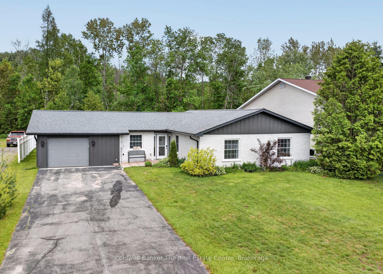 44 Anson Street, Minden Hills, ON K0M 2K0