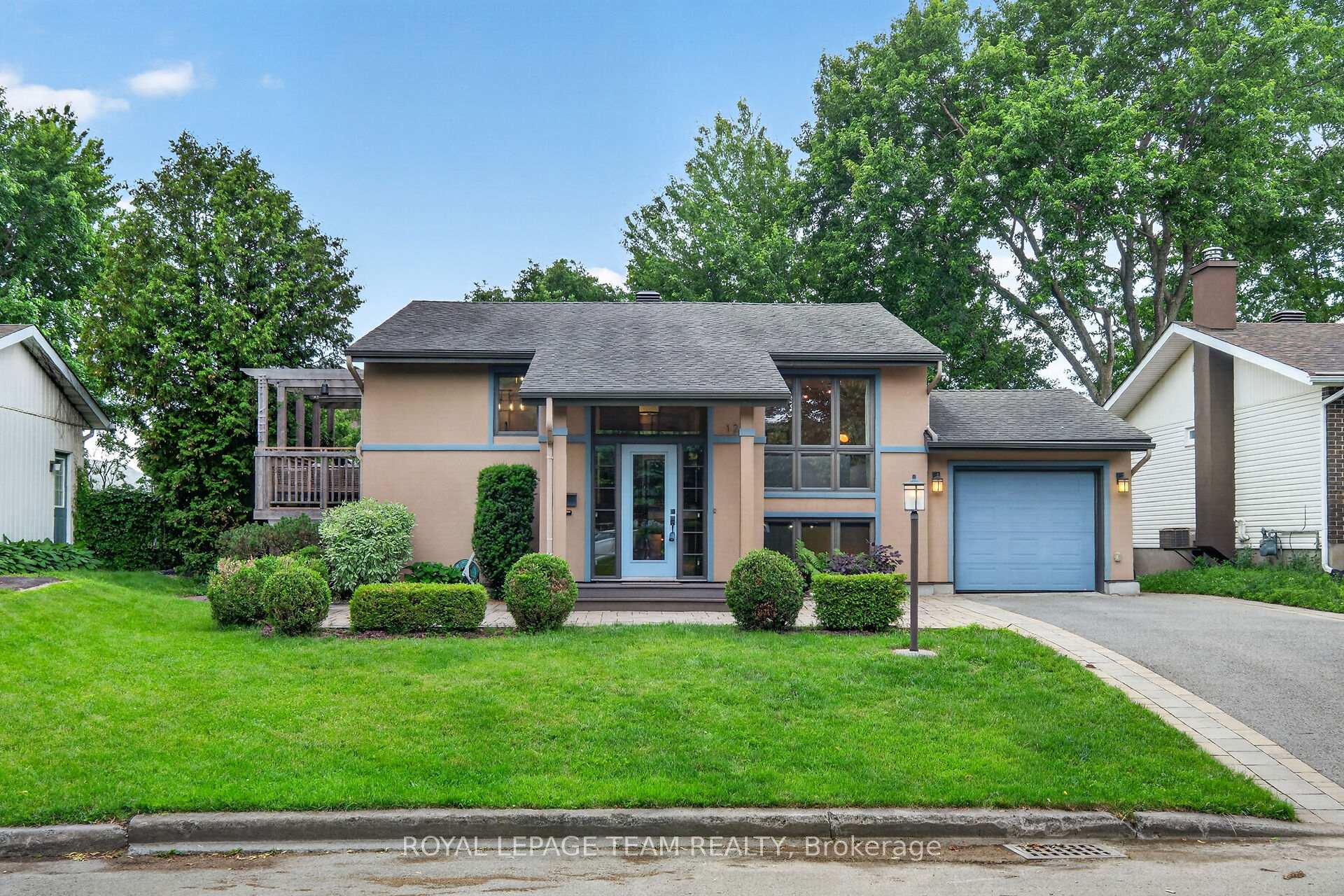 1282 Alloway Crescent, Cyrville - Carson Grove - Pineview, ON K1K 3Z1