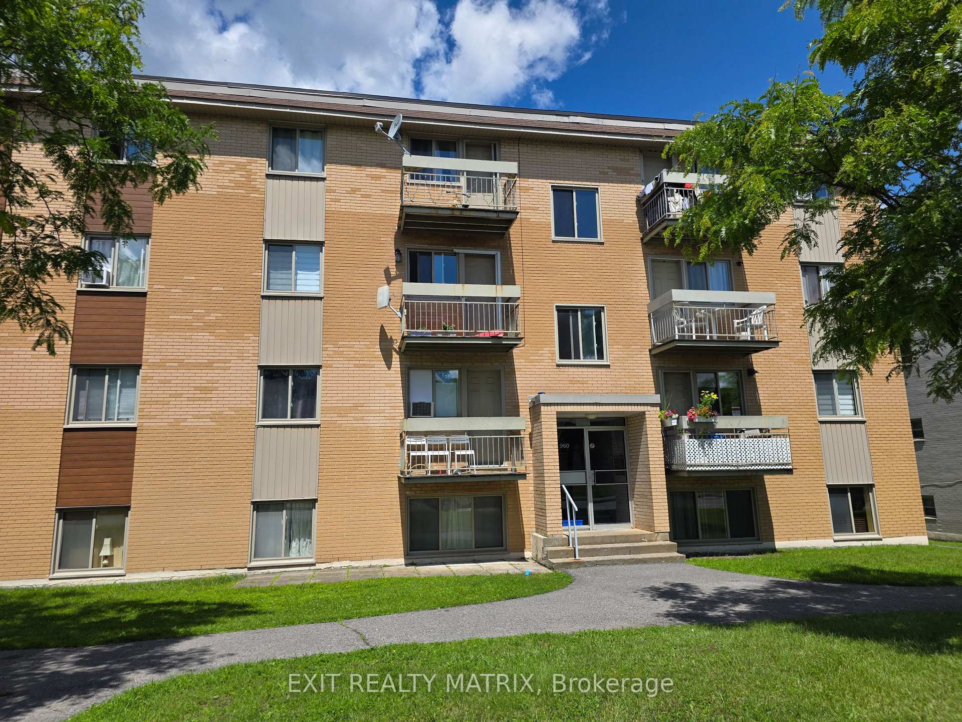960 Cartier Boulevard 8, Hawkesbury, ON K6A 1W7
