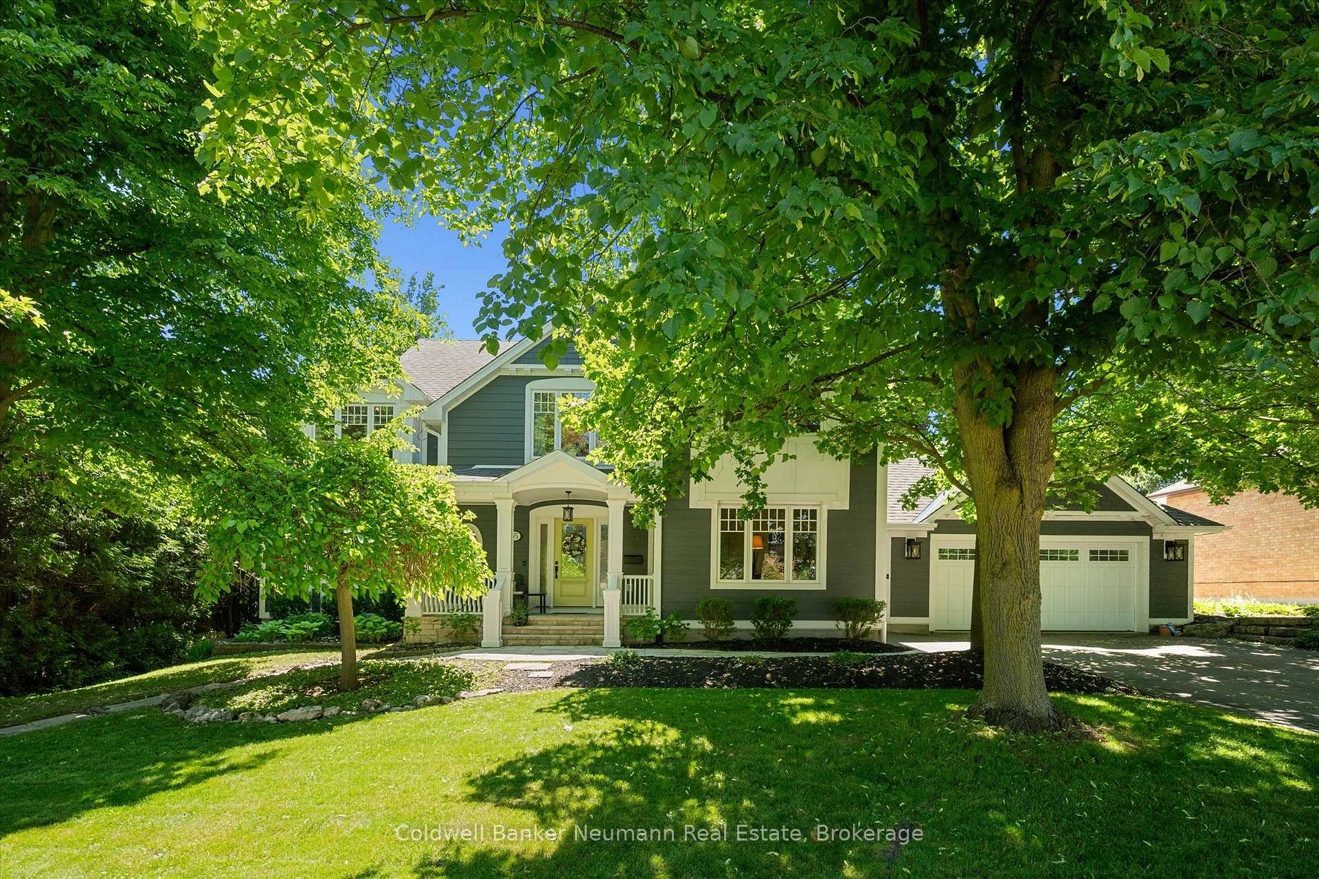 35 Monticello Crescent, Guelph, ON N1G 2M1