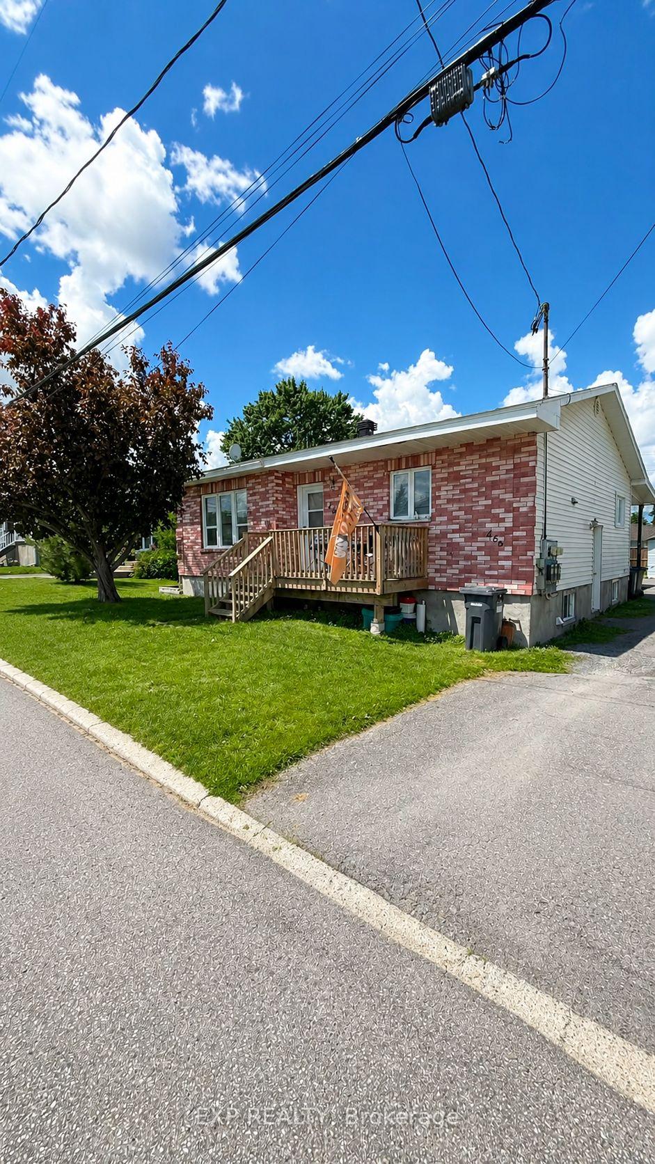 466-468 Catherine Street, Hawkesbury, ON K6A 1Z9