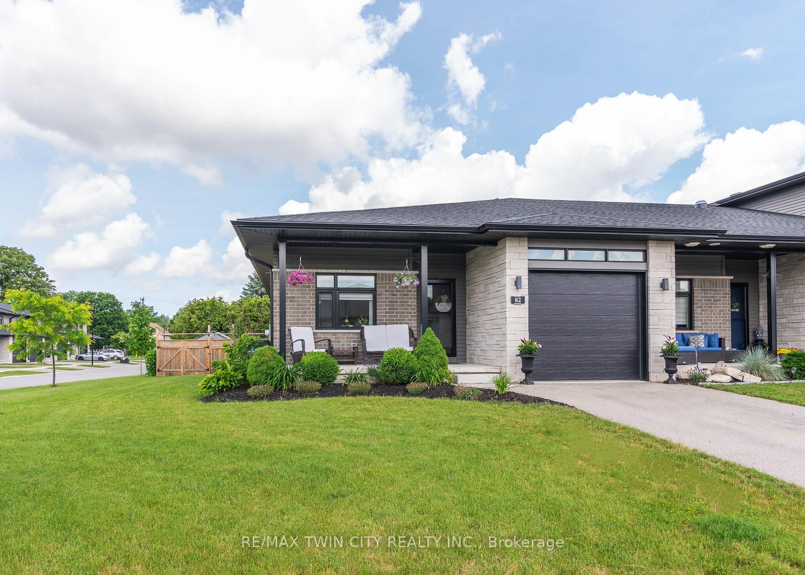 82 Rowe Avenue, South Huron, ON N0M 1S1
