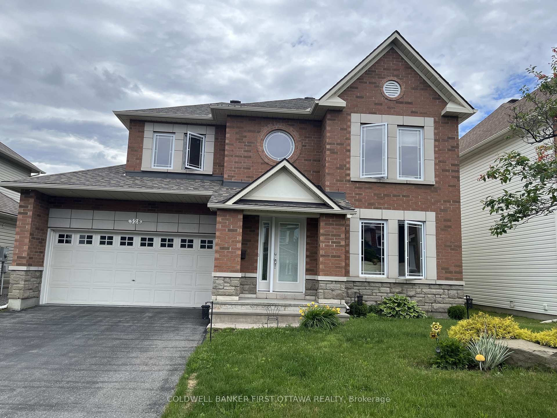 328 Fairlakes Way, Orleans - Cumberland and Area, ON K4A 0K8