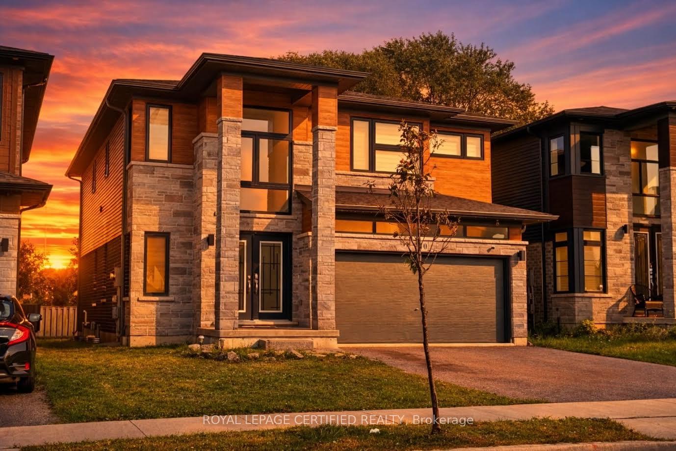 40 Lexington Avenue, Hamilton, ON L8J 0L5
