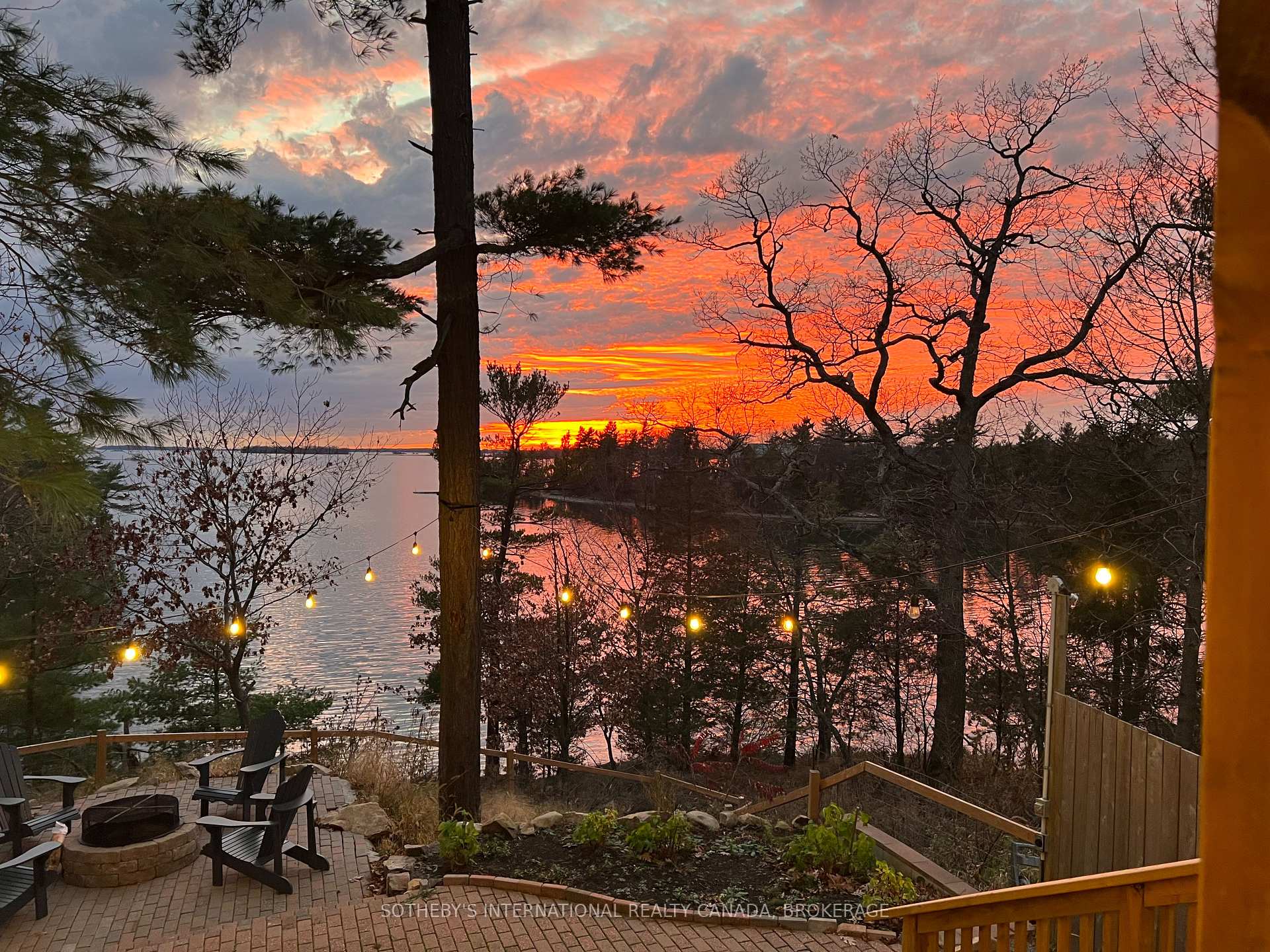 345 Thousand Islands Parkway, Front of Leeds & Seeleys Bay, ON K0E 1L0
