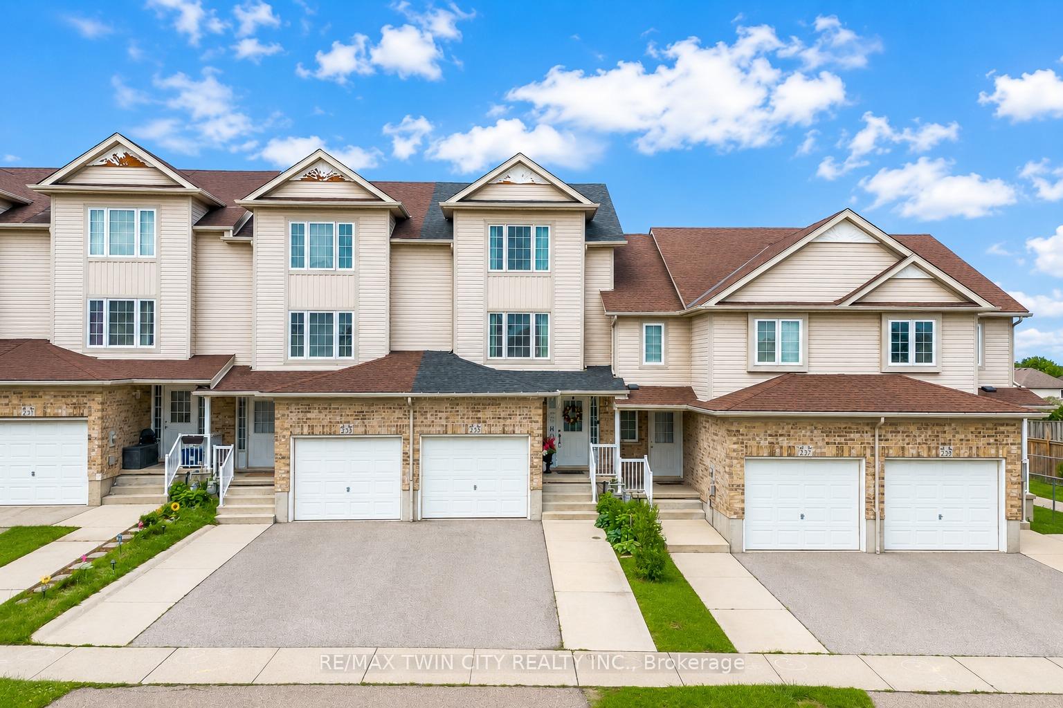 235 Red Clover Court, Kitchener, ON N2E 4J5
