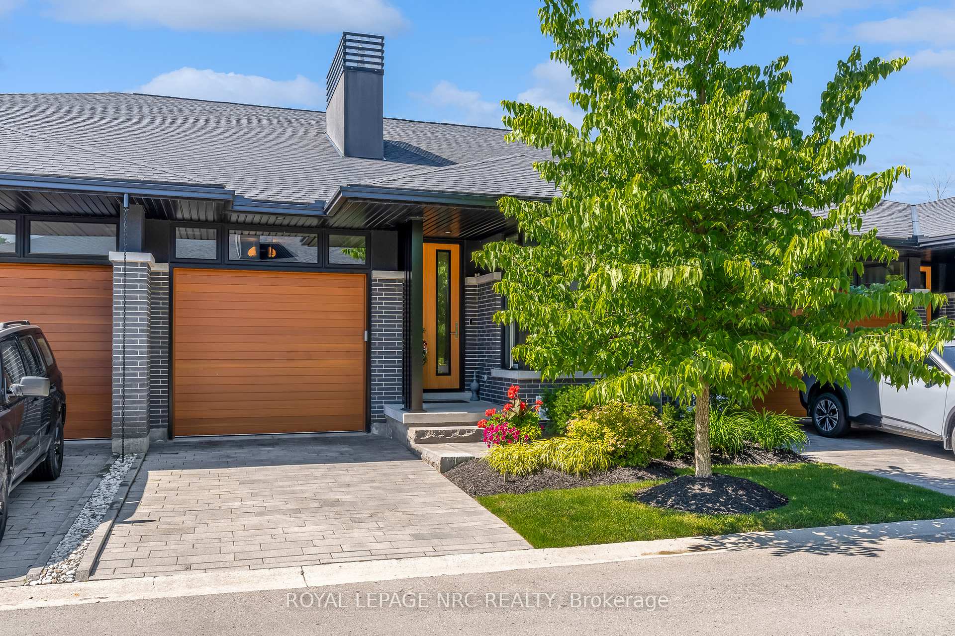 15 Taliesin Trail, Welland, ON L3C 0H5