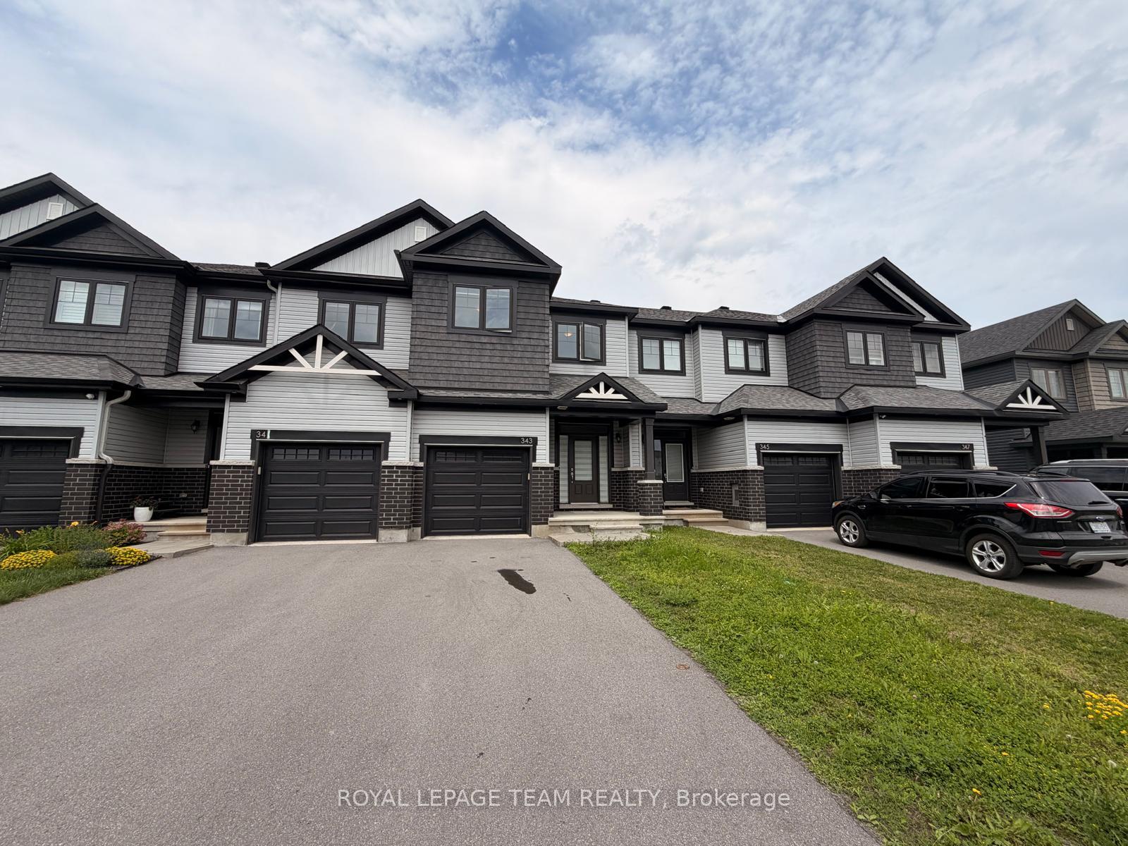 343 GRACKLE Street N, Blossom Park - Airport and Area, ON K1X 0G6