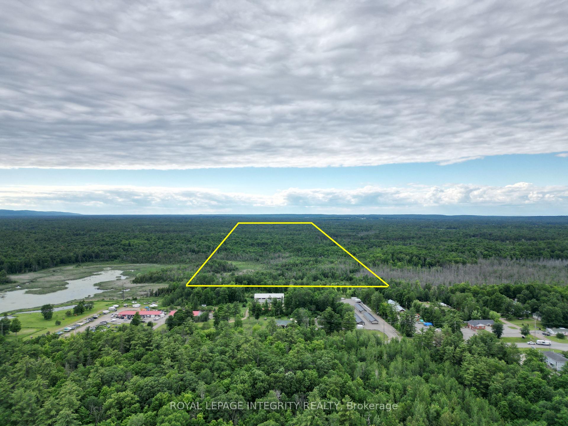 9999 Francis Street, Greater Madawaska, ON A0A 0A0