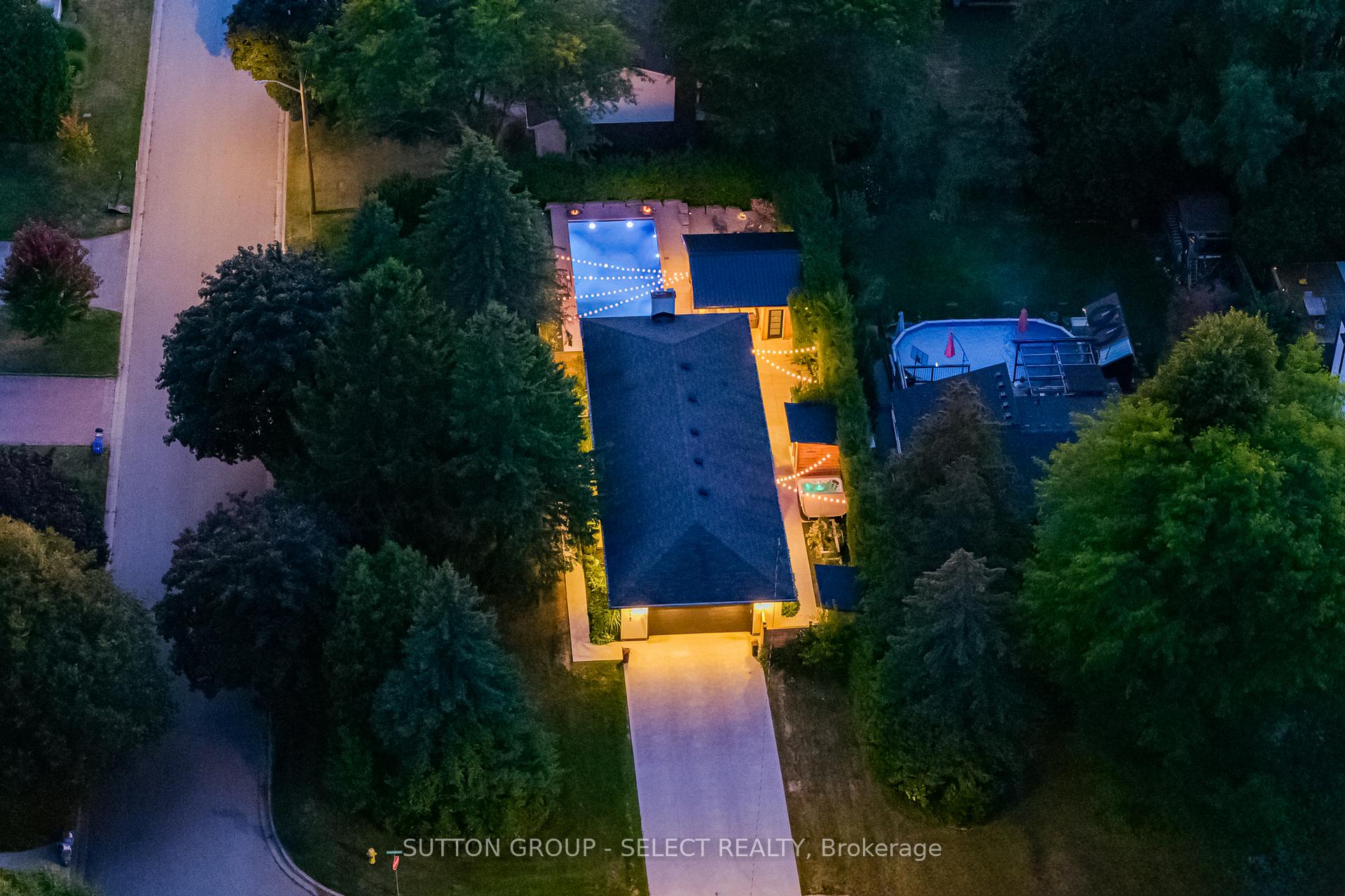 1615 Sharon Drive, London North, ON N6G 2R5