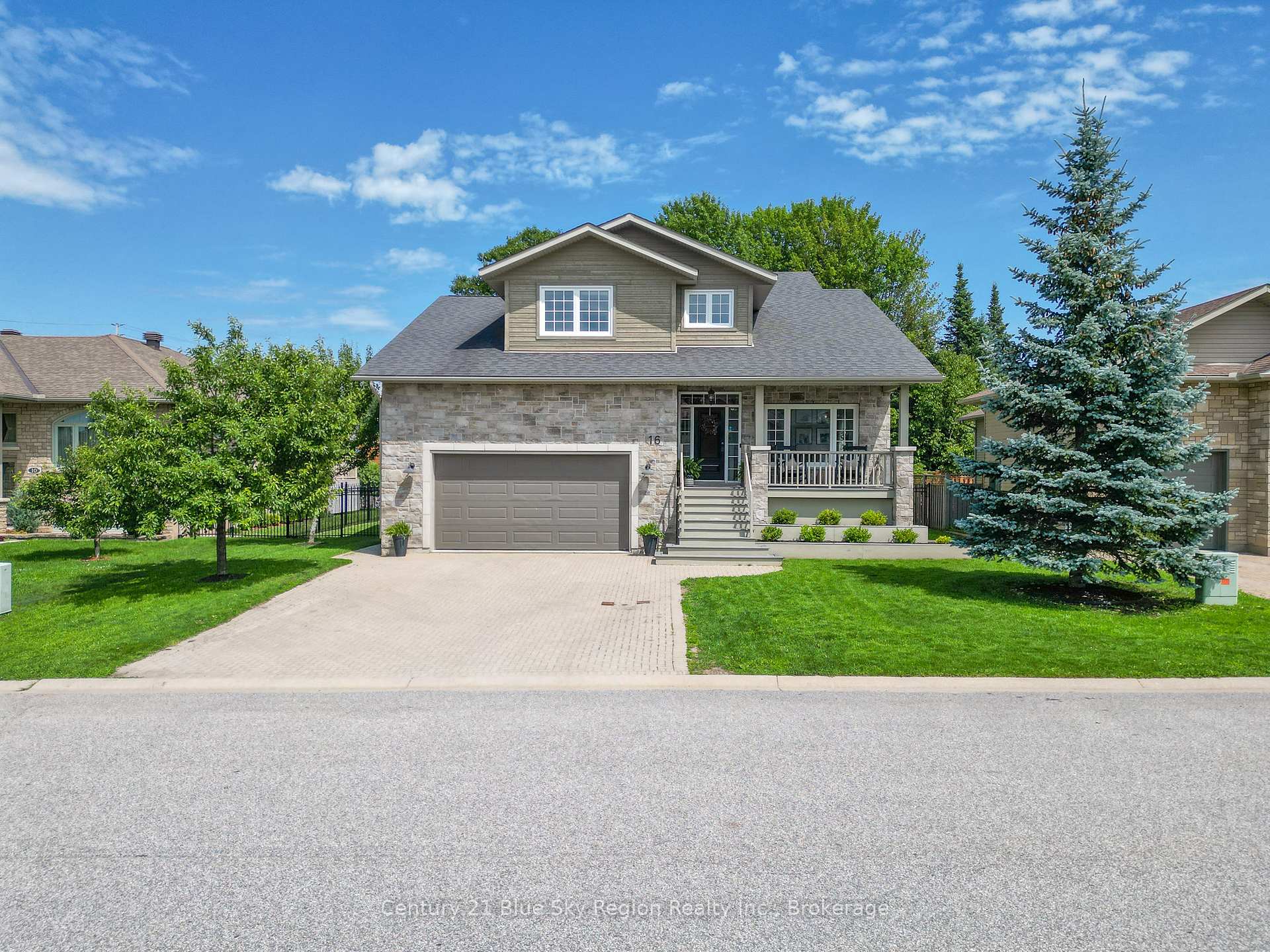 16 Sugarbush Street, North Bay, ON P1C 0A4
