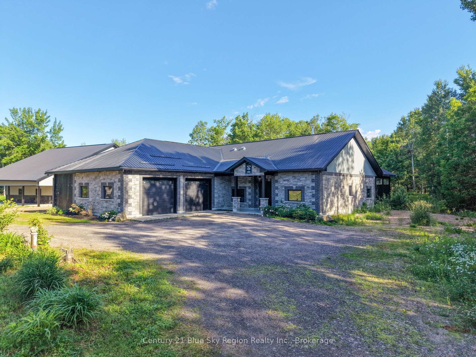 79 Hillcrest Road, East Ferris, ON P0H 1B0