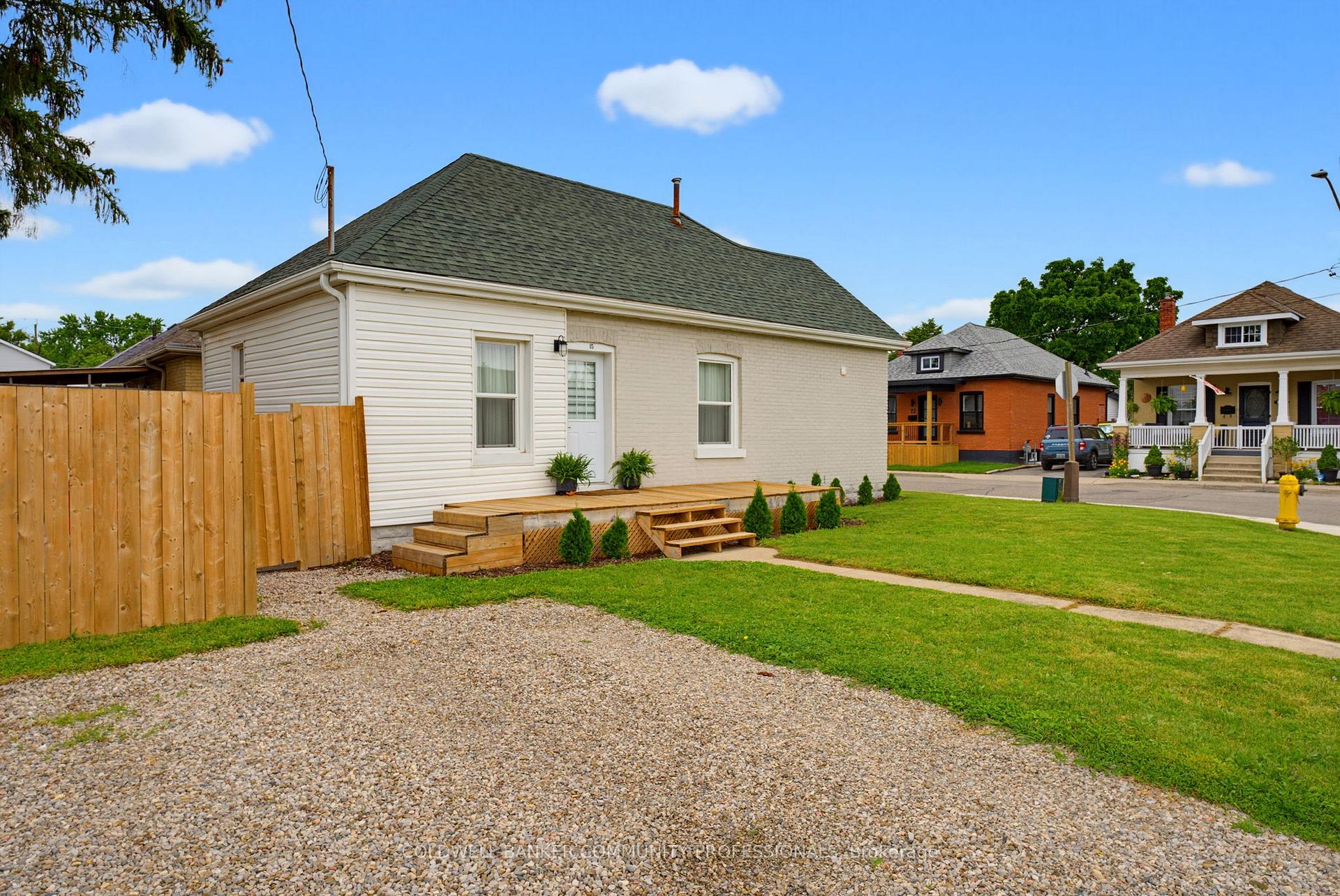15 Gordon Street, Brantford, ON N3S 2M7