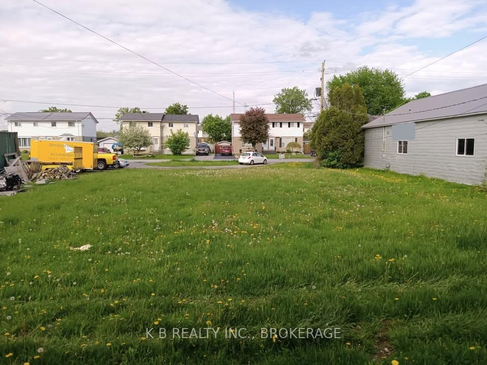 1640 Birmingham Street, Cornwall, ON K6H 3N2