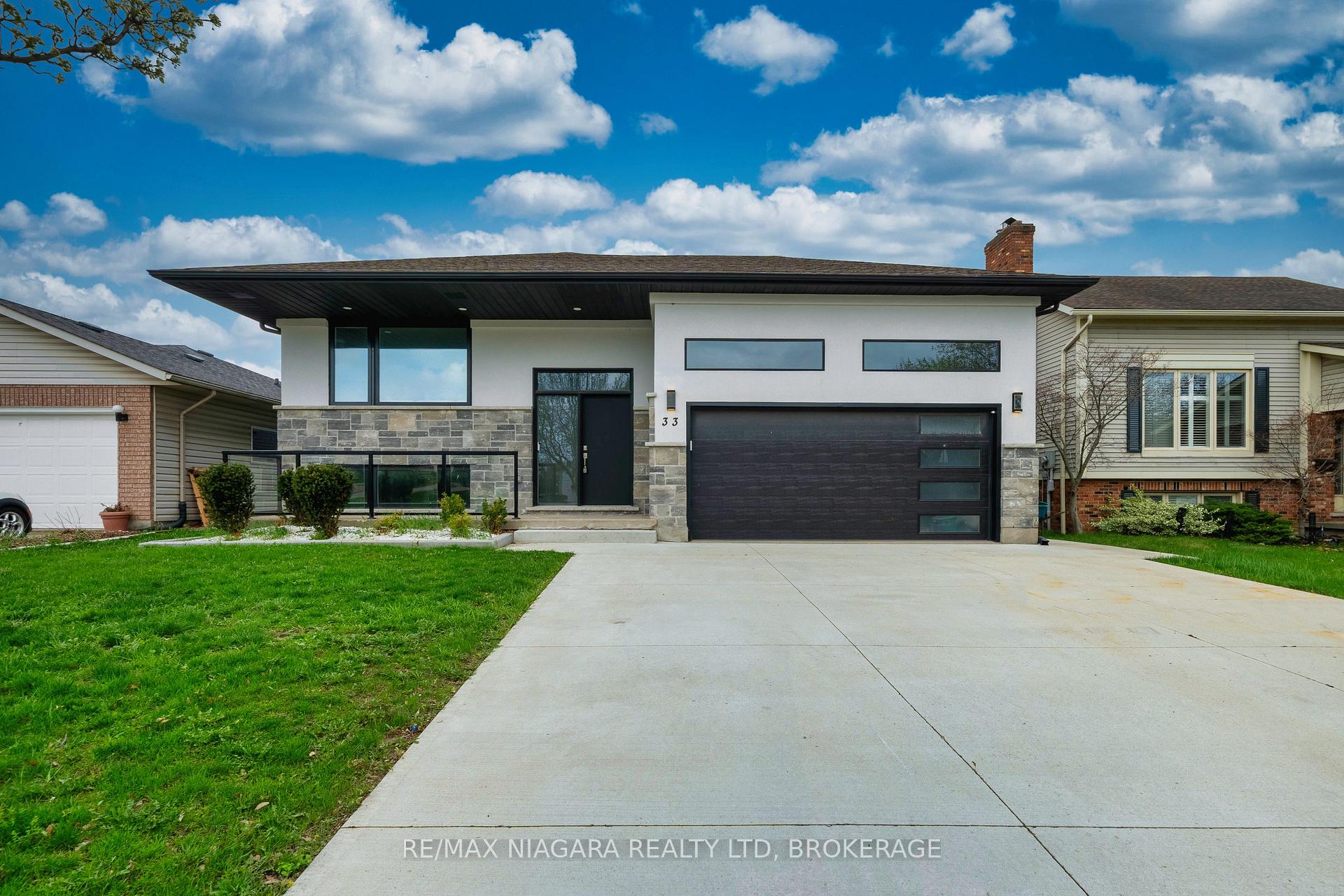 33 West Farmington Drive, St. Catharines, ON L2S 3S3